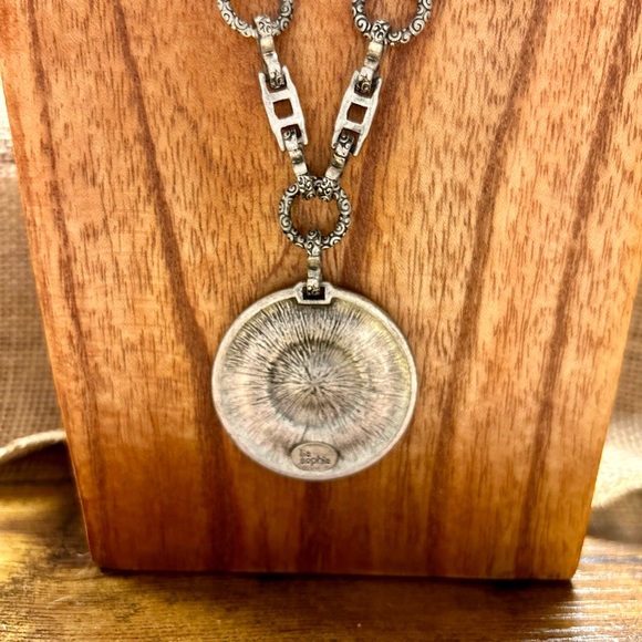 Lia Sophia Necklace - Picture 8 of 8